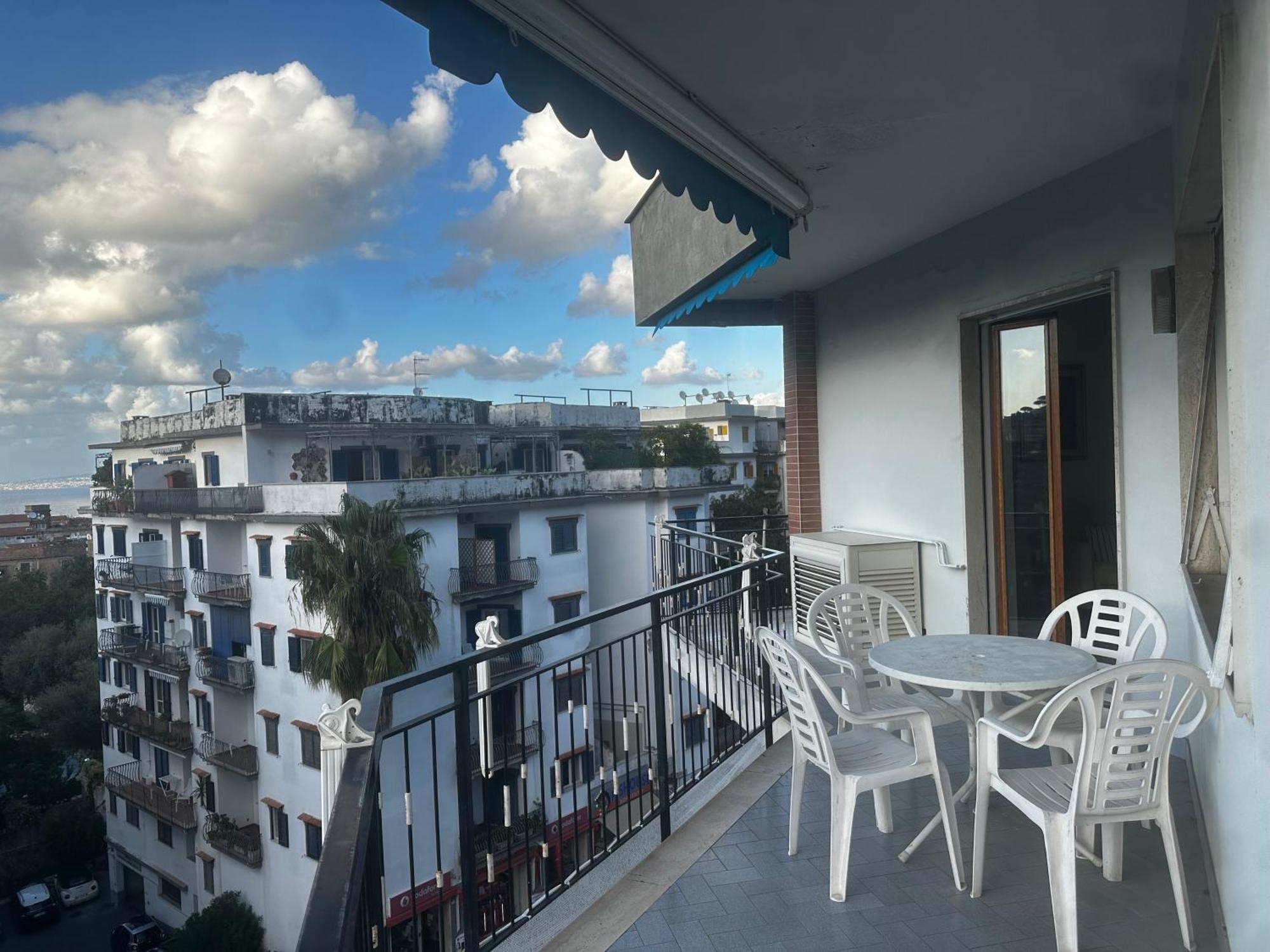 Roof And Sky Sorrento Center Suite Exterior photo